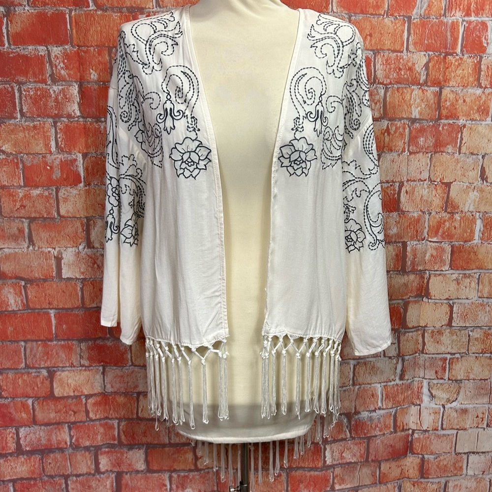 Maurices Fringe Trimmed Embroidered Kimono‎